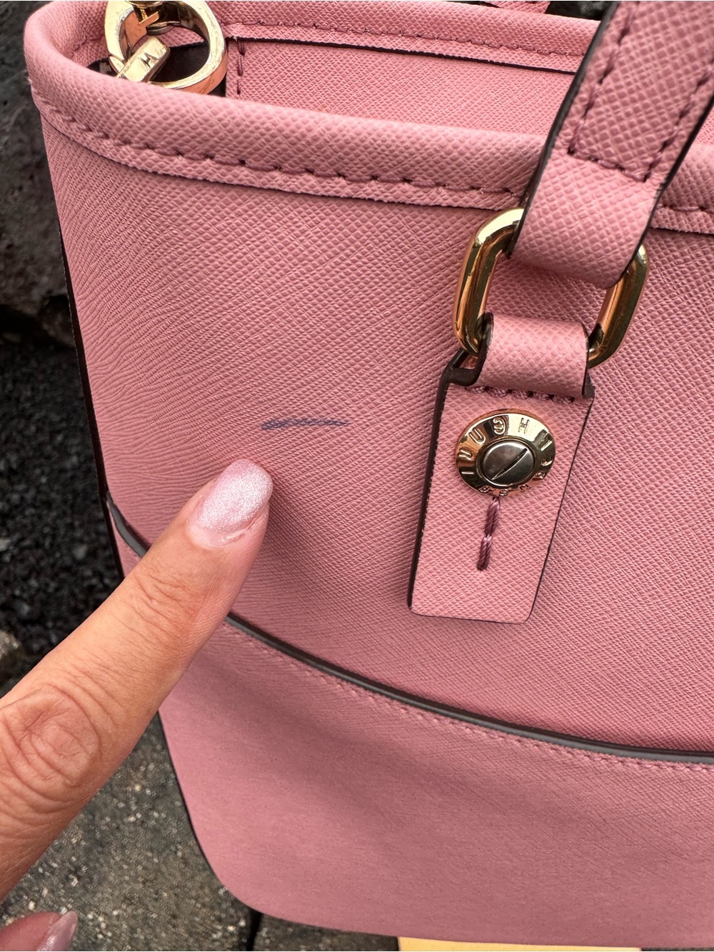 Henri Bendel Pink Saffiano Leather Tote Crossbody Bag Gold Hardware - Picture 9 of 11
